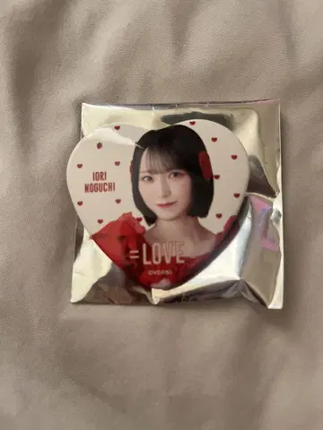 노구치 이오리 하트형 핀 배지