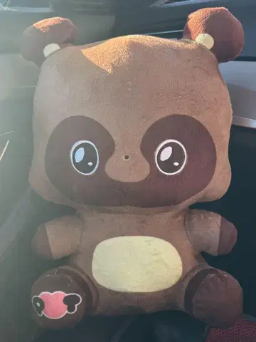 두 마리의 작은 여우 봉제 인형