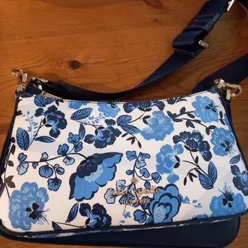 Kate Spade New York 꽃무늬 숄더백