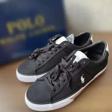 Polo 블랙 스니커즈