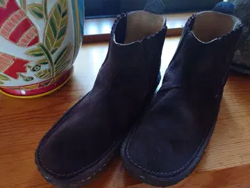 Clarks/ 클락스 스웨이드 하이컷 부츠 / 다크 브라운