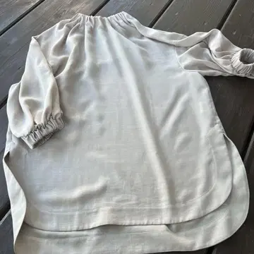 HYKE 베이지 블라우스