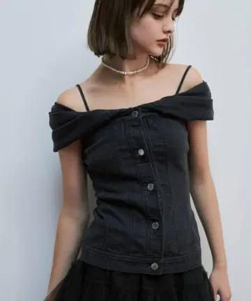 데님 오프숄더 상의