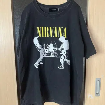 NIRVANA 티셔츠 M 사이즈