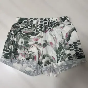 새상품급 슈퍼 내추럴 super.natural sn 숏팬츠