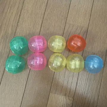 가챠가챠에서 캡슐 총 9개