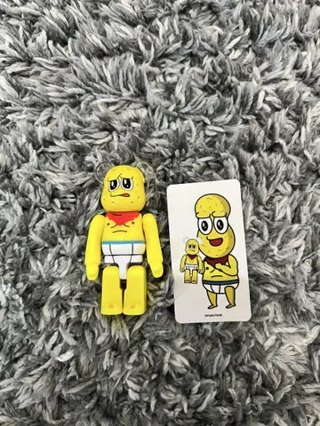 베어브릭 피넛 군