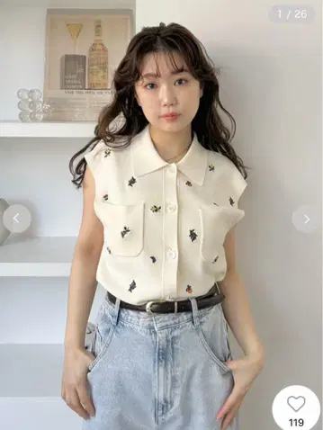 FRAY I.D 후르츠 자수 폴로 칼라 슬리브리스 니트 지레