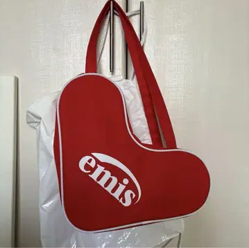emis 하트 숄더백