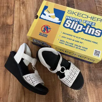 SKECHERS Hands Free Slip-ins 화이트 24cm