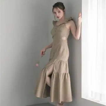 andmary 프릴 컷 아웃 원피스