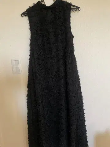 [ Zara ] 하이넥 슬리브리스 원피스