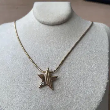 MONET 골드 컬러 목걸이