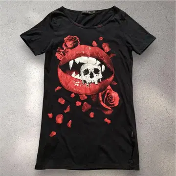 civarize lip skull print s/s tee y2k