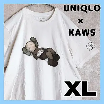 유니클로 KAWS 콜라보 반팔 티셔츠 화이트 XL