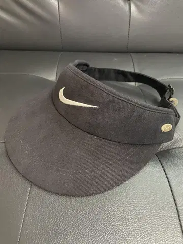 90년대 NIKE 은색 택 나이키 선바이저 블랙 자수 그린