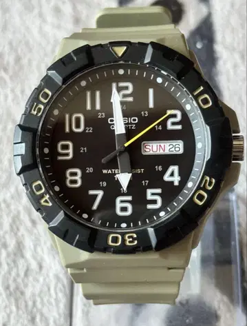 카시오 53mm 빅 사이즈 MRW-210H 시인성 양호.