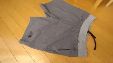 새상품급 THE NORTH FACE 그레이 스트레치 숏팬츠