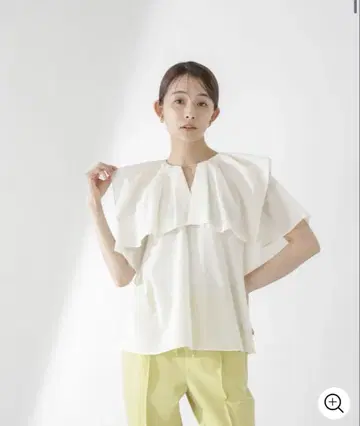 레오파인 참 포함 블라우스