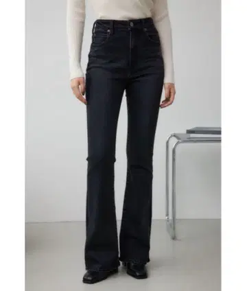 [ AZUL by moussy ] 플레어 데님