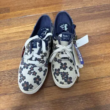 Keds 꽃무늬 스니커즈 택 포함