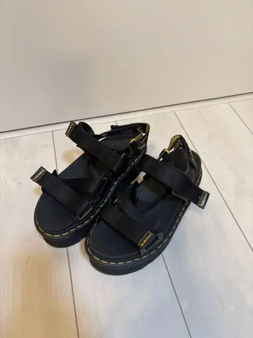 닥터마틴 샌들 Dr.Martens KIMBER 킨버 24cm