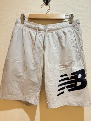 New Balance 숏팬츠 포켓 부착 안감 있음