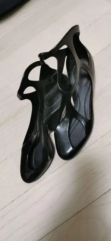 자하 하디드 ZAHA HADID 멜리사 melissa 콜라보