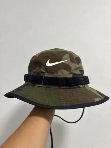 Nike DRI-FIT 카모플라쥬 버킷 햇