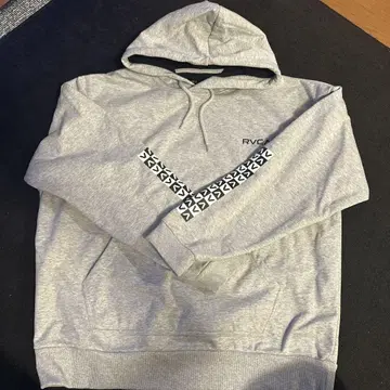 RVCA 그레이 후드티 백 프린트 속기모