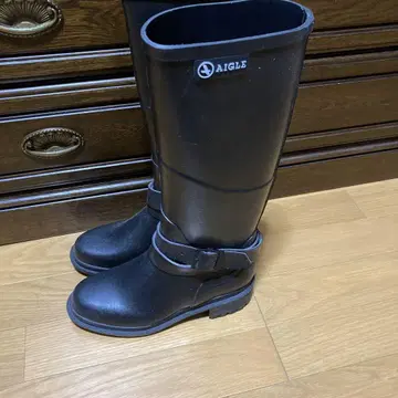 AIGLE 블랙 장화 버클 포함 36 사이즈