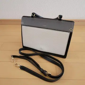 훌라 숄더백 화이트/블랙