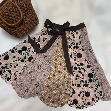 츠모리치사토 플레어 스커트