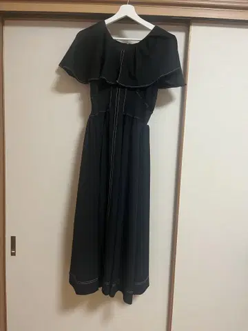 프릴 블랙 롱 원피스