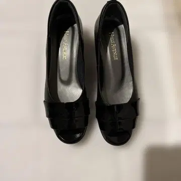 에나멜 오픈토 하이힐 블랙