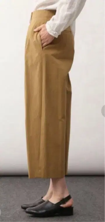 LOISIR 베이지 와이드 레그 치노 팬츠
