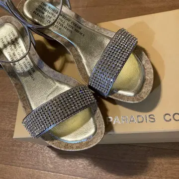 새상품급 PARADIS COULEUR 샌들 골드 M