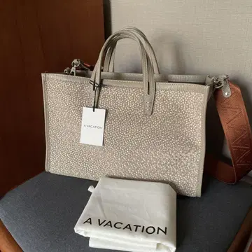 미사용 2024 AW A VACATION BREAD M 토트백