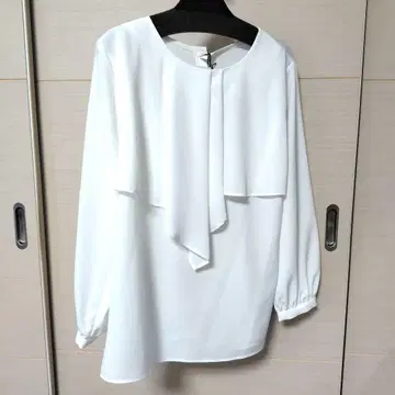 화이트 케이프풍 블라우스 프리 사이즈