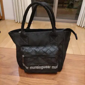 Munsingwear 블랙 라운드 파우치