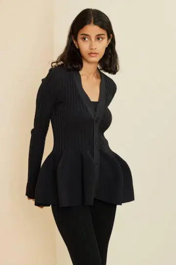 새상품급 CFCL POTTERY CARDIGAN 블랙 사이즈 1