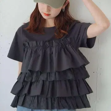 tiptop 티어드 뷔스티에 도킹 티셔츠 블랙