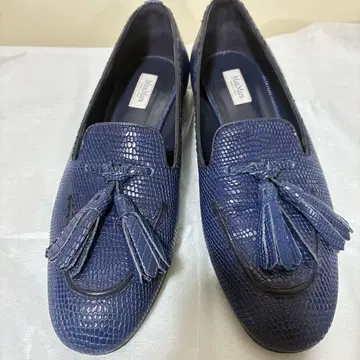 Max Mara 네이비 태슬 로퍼