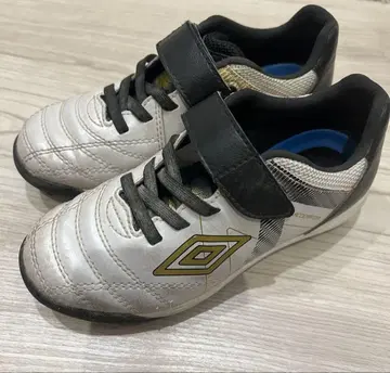 Umbro Accelerator 축구화 화이트/블랙