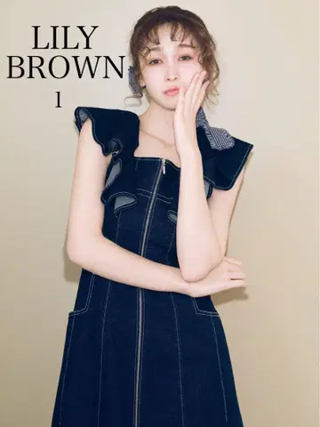 LILY BROWN 볼륨 프릴 전개 원피스
