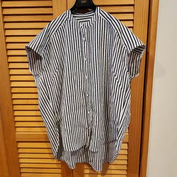 La boutique BonBon 프렌치 슬리브 셔츠 스트라이프