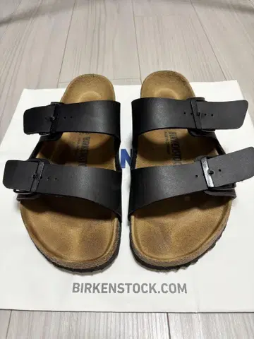 BIRKENSTOCK 샌들