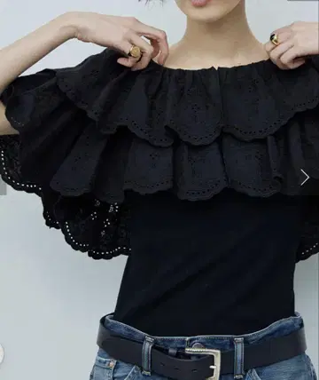 미사용 새상품 GALLARDAGALANTE 티어드 자수 볼레로 블랙