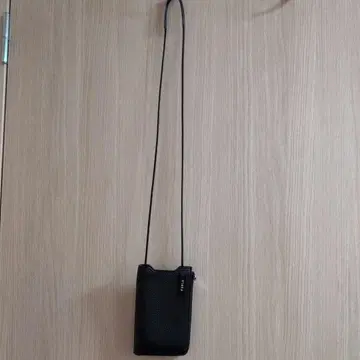 FURLA 블랙 스마트폰 숄더백