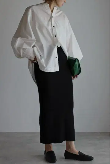 화이트 긴팔 셔츠 M-L 사이즈